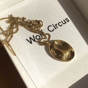 Wolf Circus Gold Pendant Nacklace